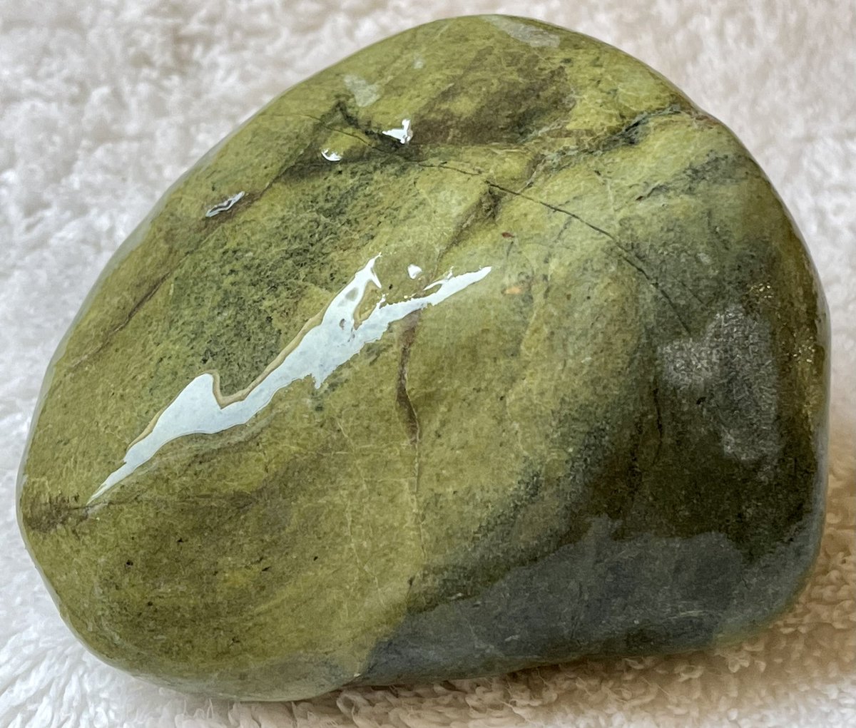 Apple green beach find. Yummy!