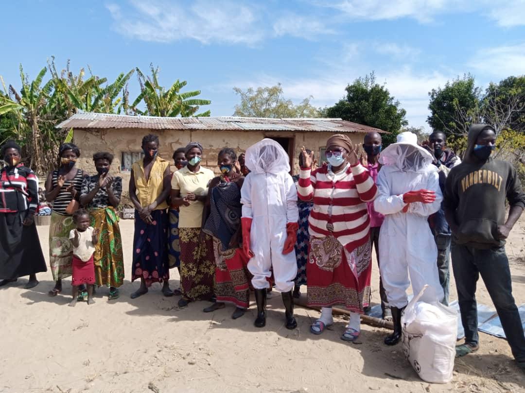 Transforming people on the ground. SEPA Delivered Beekeeping Gear to the beekeepers. The two are show casing their protecting Clothing @SAD GGWI OnebillionTrees inAfrica.