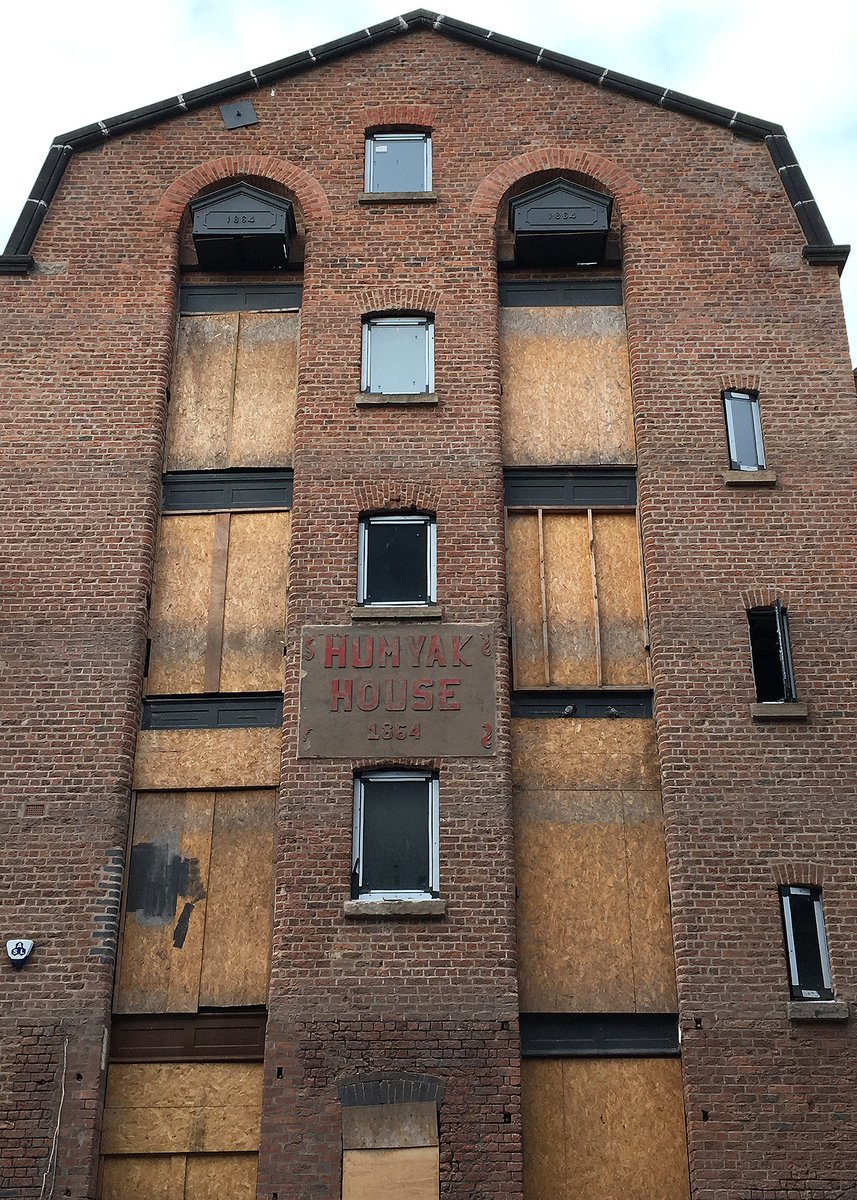 annaandthedead's tweet photo. #localexplorerchallenge for #festivalofarchaeology number 21 - Unusual building name. Humyak House (1864), 13 Duke St #Liverpool
https://t.co/ZOoSQ0Zlcg https://t.co/fB8E71QTwa