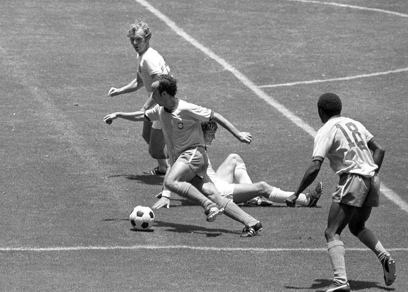 Футбол чб высшая лига. Пеле 1970. Пеле ЧМ 1970. Бразилия - Англия 1962. Ретро футбол.