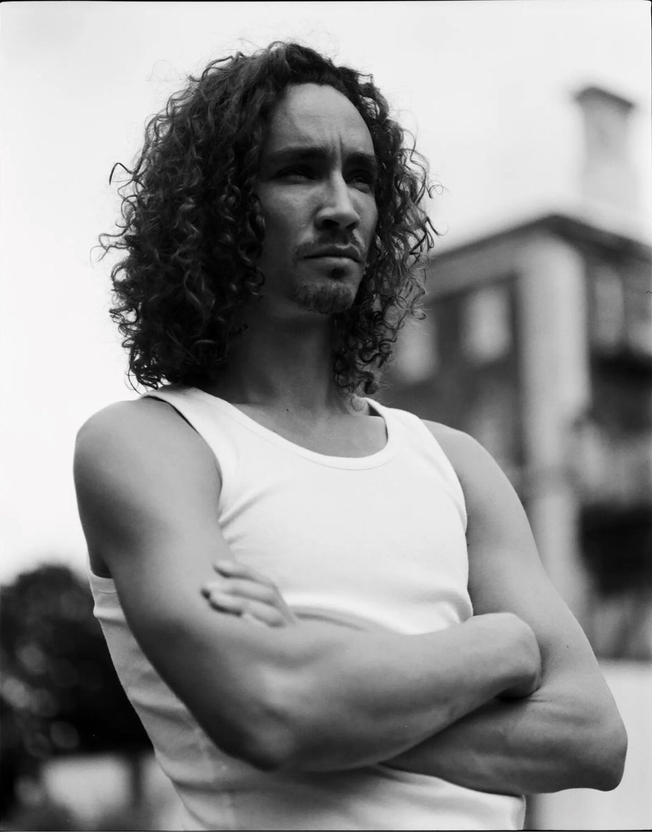 TheSheehab's tweet photo. ‘Mostly, people are magic.And we need each other’ Robert Sheehan talking to 1883 Magazine about his thoughts on ‘lockdown’. Also why he thought Season 2 of The Umbrella Academy outdid Season 1 &amp; how he preferred his S2 performance. https://t.co/7l06QCXzOB pics©️Alexander Beer https://t.co/ba0w1Nw8Pz