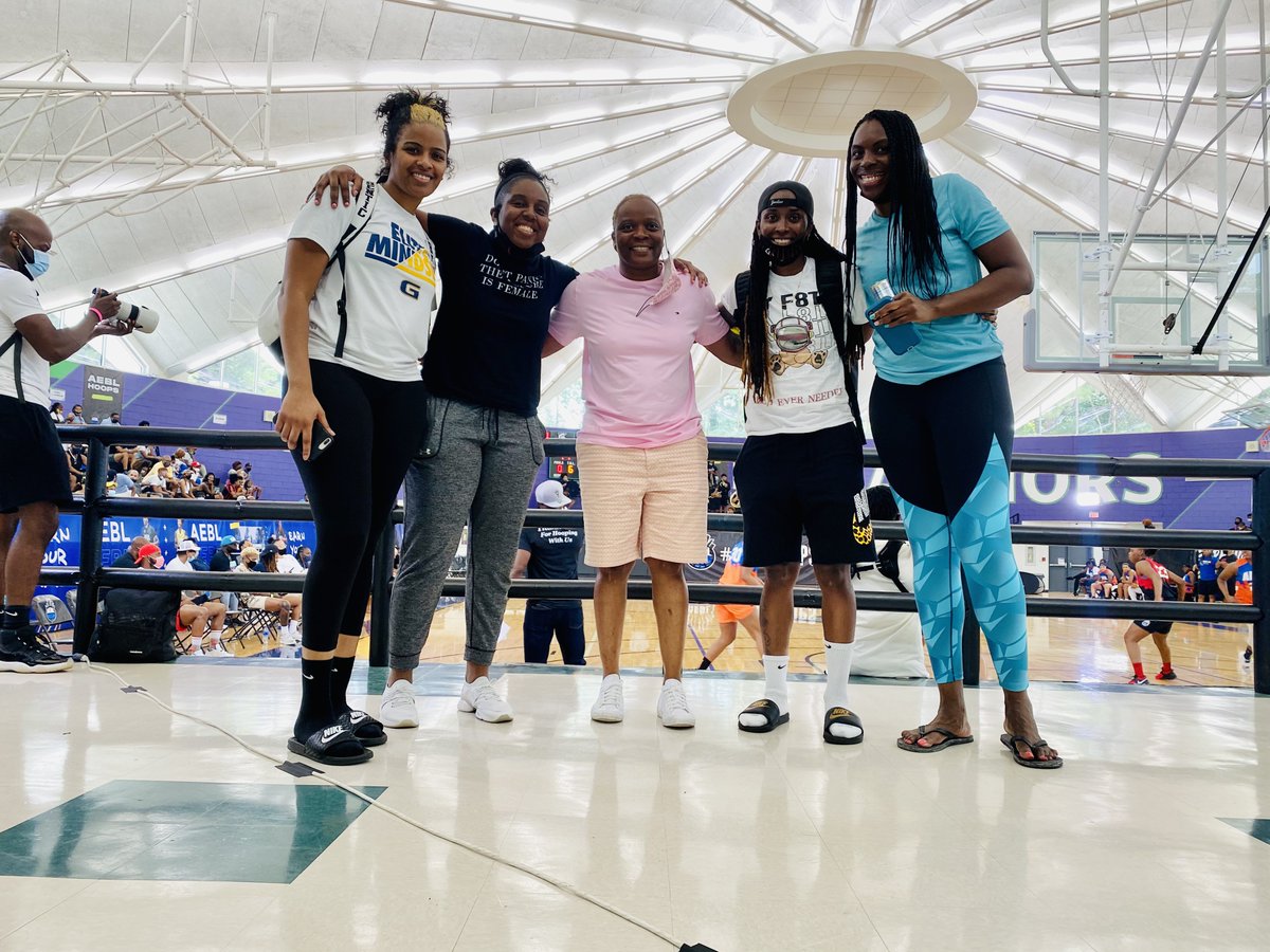 Markeshia A. Grant, M. Ed (@savvyfive) on Twitter photo Gamecocks will always find each other in every city! π
<a href="/Ksessions_05/">Khadijah Sessions</a> | <a href="/CoachSRJohnson/">Shannon Peewee Johnson</a> | <a href="/iamtinaroy23/">Tina Roy</a> | Elemπ Gamecocks will always find each other in every city! π
<a href="/Ksessions_05/">Khadijah Sessions</a> | <a href="/CoachSRJohnson/">Shannon Peewee Johnson</a> | <a href="/iamtinaroy23/">Tina Roy</a> | Elemπ
