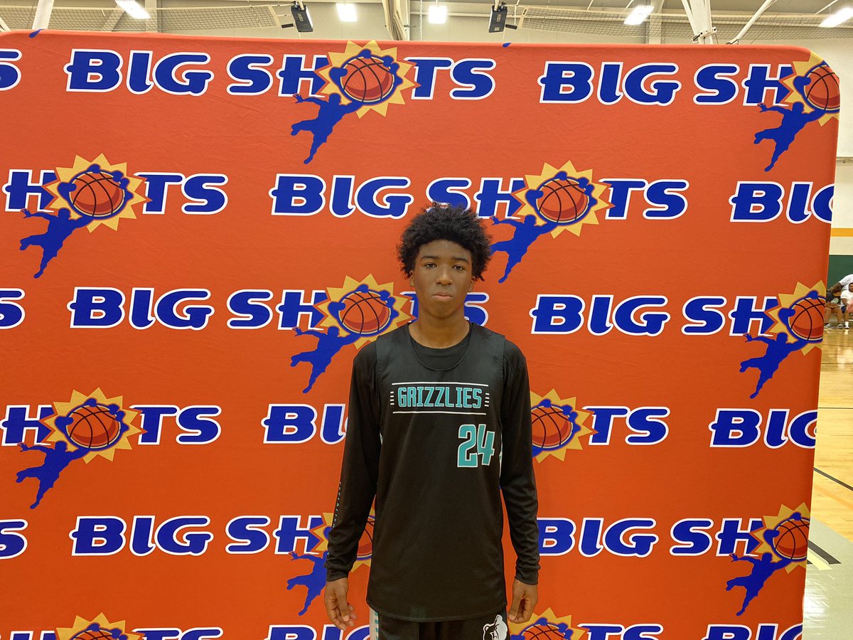 BigShotsGlobal's tweet photo. #BIGSHOTS #ROCKYTOP

15U

TN Grizzles  77
Jaylin Roberts: 27 
JJ Faulkner 20

KY Storm Elite: 68
Deatherange 18 https://t.co/Eo9oMhXtZA