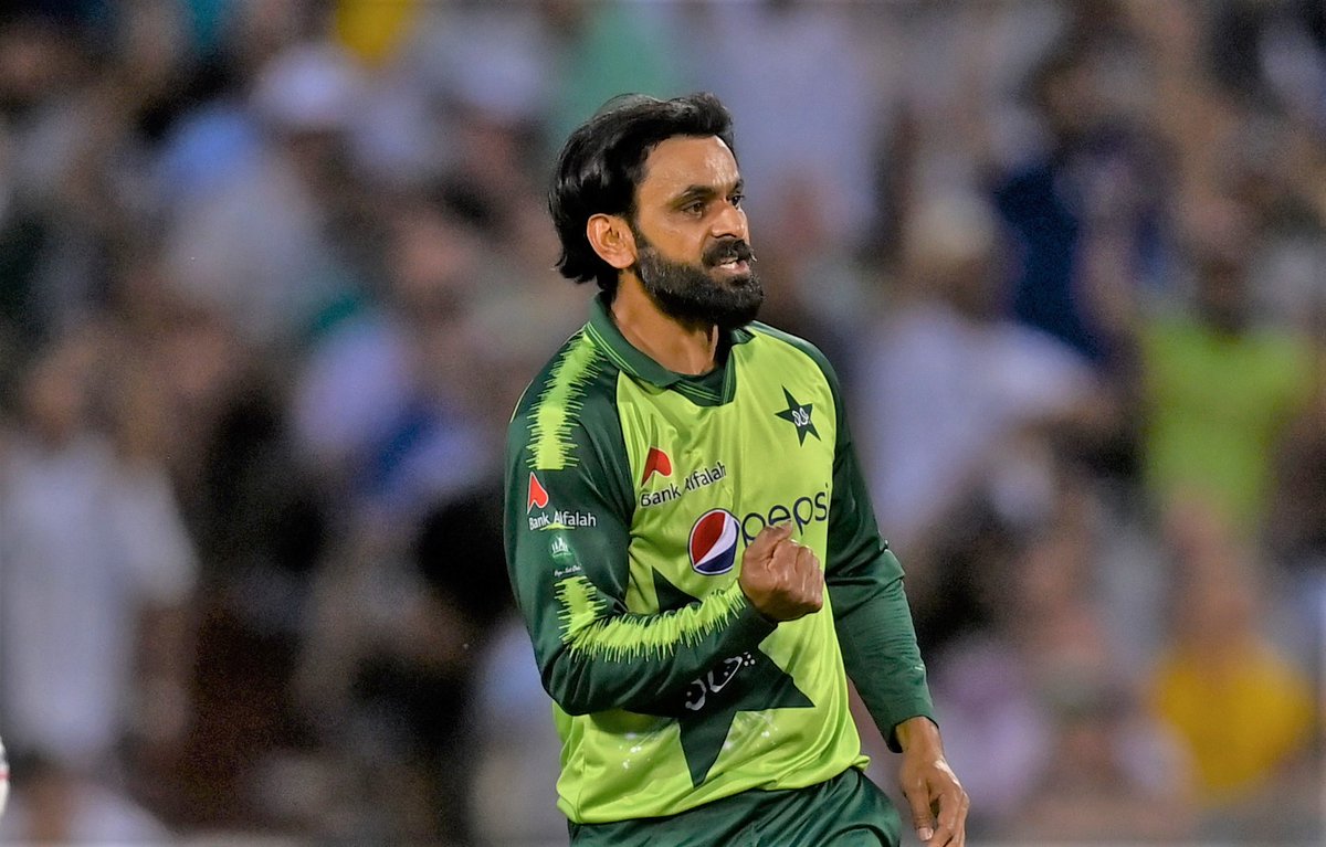 BhattiHadid's tweet photo. #PAKvWI man of the match for me many will come and go but no one ever produced this kind of magic against one of greatest hitters of t20 cricket unless it's M.Hafeez ✌️✌️ https://t.co/ut7SfVW8Gm