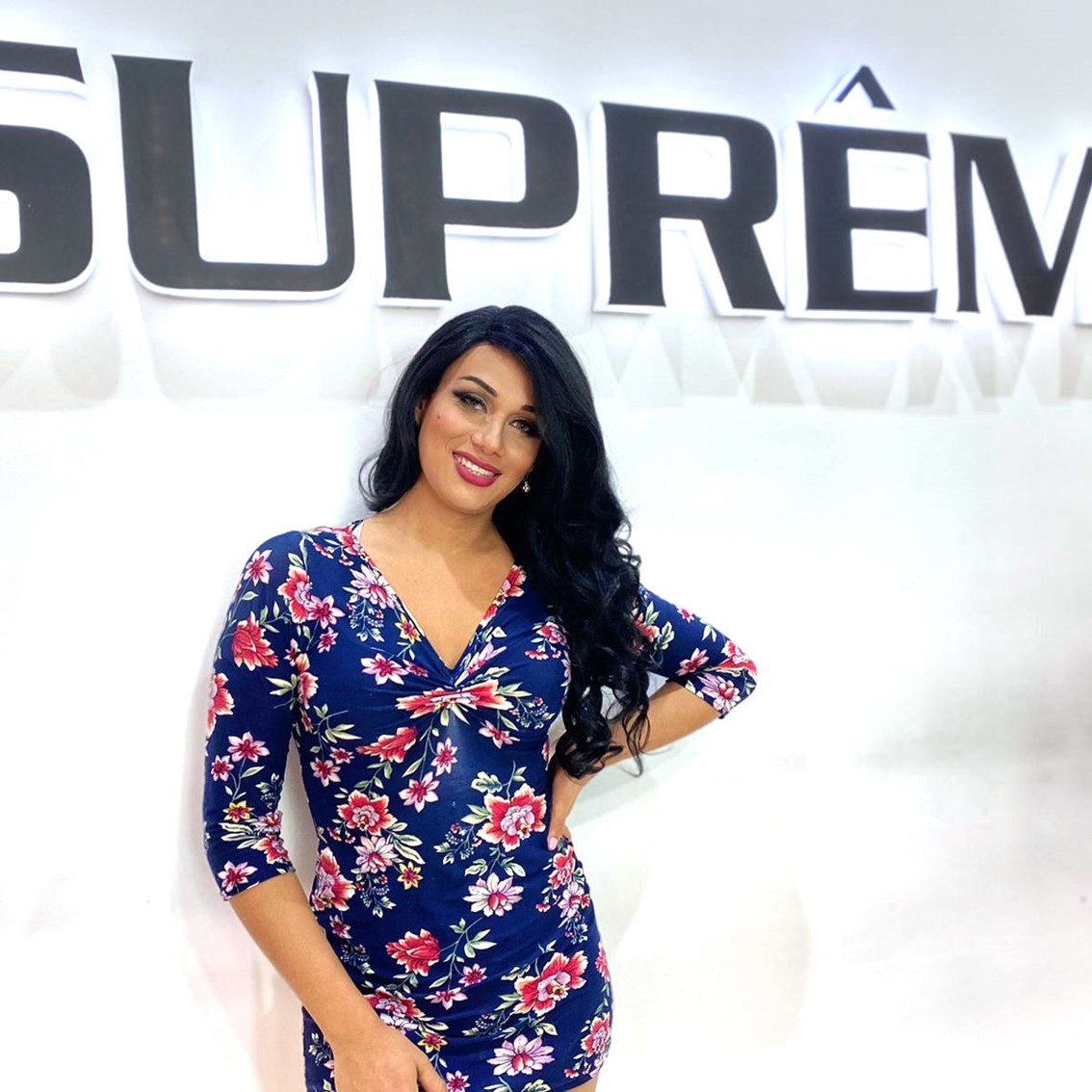 SupremeHairMEX's tweet photo. Natural, extravagante, atrevido... Sea cual sea tu look, en #SupremeHairMexico encontraras la mejor opción para ser la mejor versión de ti misma. Gracias por ser #Supreme #ClienteFeliz https://t.co/aUrwZ1G0uY