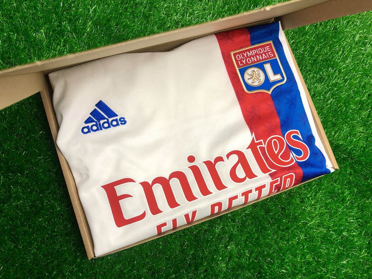 mysteryfootball's tweet photo. We are giving away a Mystery Football shirt to one lucky follower!👕 

To enter: 
1️⃣ RT this tweet
🤝 Follow us

Good luck! 🤞🏻 https://t.co/sYIRMKyDpI