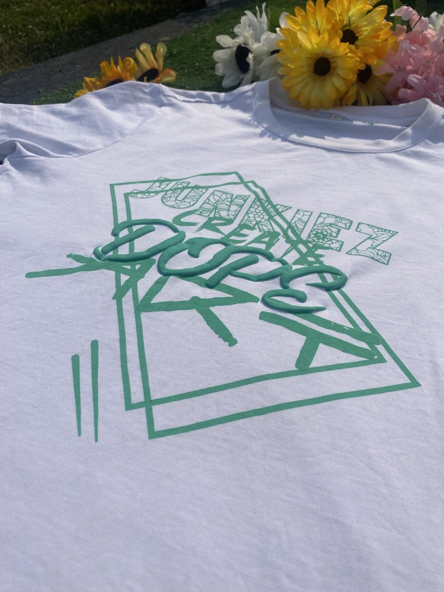 junkiezcreative's tweet photo. Presale starts tomorrow!! ❤️‍🔥 Limited quantities for every color way. https://t.co/ABGmxlOIUs