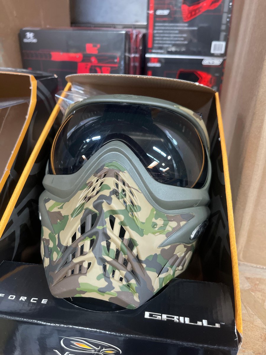 PbDeals805's tweet photo. Not a bad looking mask! The V-force Grill has been one of our most popular for years. Woodland Camo or Head Stamp?

#grill #paintballstrong #paintballstrong #tippmann https://t.co/VvwLrG04ne