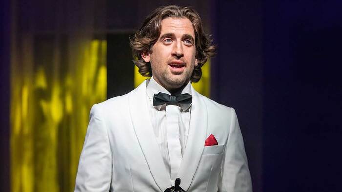 Tommy on Top ★★★★★ <a href="/abovethestag/">Above The Stag</a> I Jul 28 - Aug 29, 2021
REVIEW: bit.ly/2VoWZjj

“To come out, or not to come out, that is the question.” The answer is a hilarious theatre night with a brilliant cast and terrific direction!

abovethestag.org.uk/tommy-on-top I #TommyOnTop 🏳️‍🌈