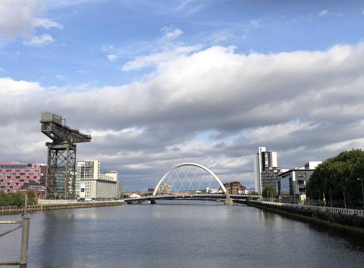 #Scotland road trip…. Day 1….Drive from our home to Glasgow. I was so excited 😆few more pics in comments #scotlandroadtrip #Glasgow #RiverClyde #Fàiltegualbe #roadtripwithkids