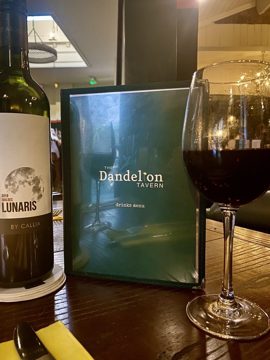 ⁦<a href="/TavernDandelion/">TheDandelionTavern</a>⁩ Great staff. Fabulous food . Brilliant drinks. Plus we have @dylanrobertmusic EXCELLENT night 🥂🥳🥂