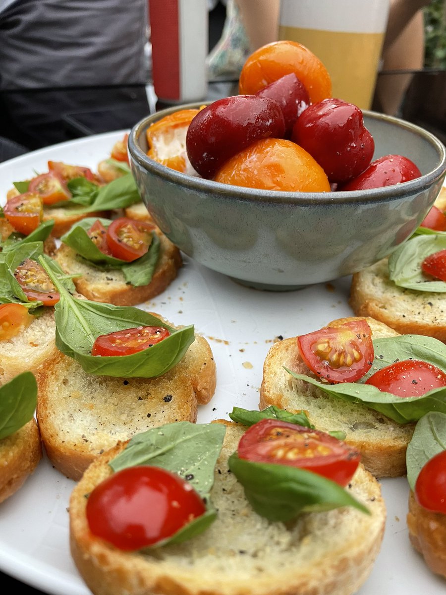 TauntonFoodie's tweet photo. We had a BBQ! I would take the credit, but it was ALL @PippaFlorijn #bbqideas #kebabs #crudites #starters #bbq #tauntonfoodie #masterchef https://t.co/kQ5anpIXun