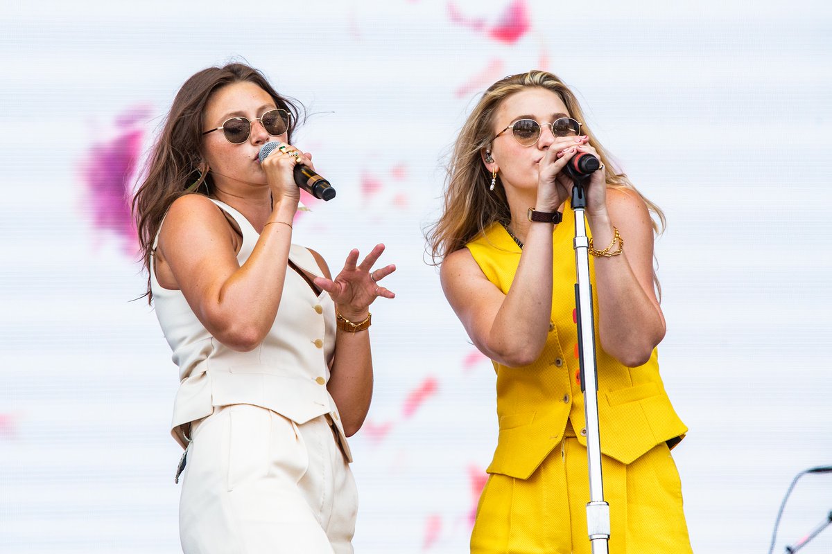 Our first show review is up! Check out <a href="/sydneyw_ood/">Sydney Wood</a>'s review of Aly &amp; AJ's set from yesterday on the T-Mobile stage. And stay tuned for more Lolla content!

readbuzz.com/2021/07/30/aly…