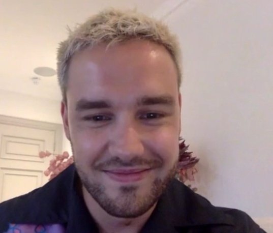 PanamaLiampayne's tweet photo. Eres la única razón por la que sonrío ✨

#HeresToTheFuture https://t.co/MqeyuvX37Q
