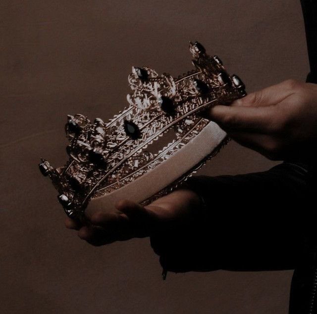 ___salimosborn's tweet photo. “กาลครั้งหนึ่งข้าเคยรักเจ้า”
   
“และกาลครั้งหนึ่งผมเคยรักคุณ”
  
“กาลครั้งเจ้าเคยเป็นราชินีของข้า”
    
“และกาลครั้งหนึ่งผมเคยตายเพราะเป็นราชินีของคุณ”

****
#ฮดวล #Hiddlesworth https://t.co/zZmuH7Ql1B
