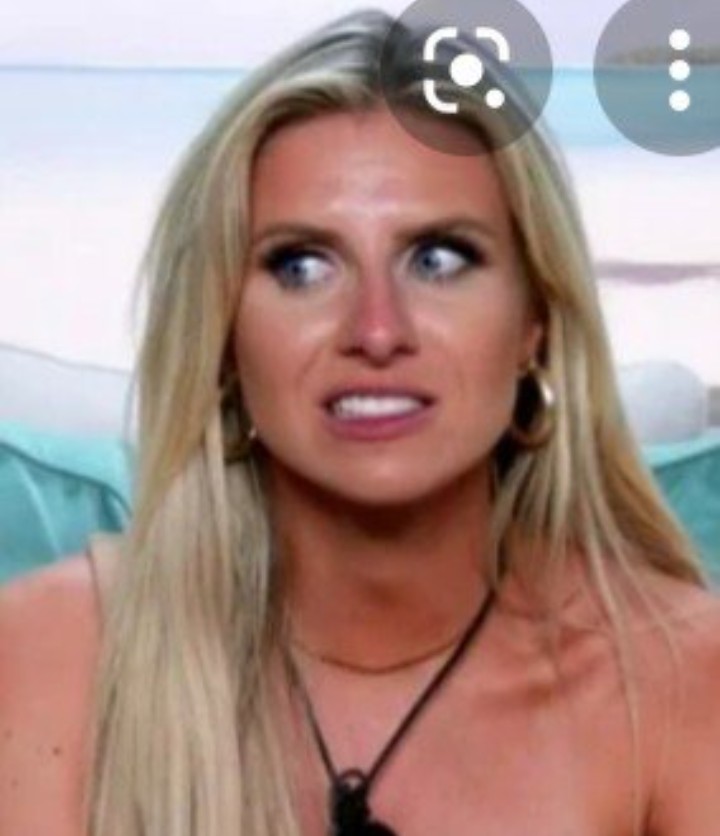 sxa__'s tweet photo. Don't ask they just give off the same vibe #LoveIsland https://t.co/YOwkeSz0mo