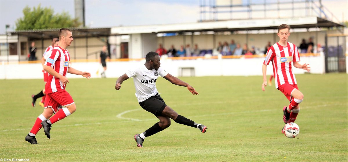 snapperchap's tweet photo. Some snaps from Hackney Wick FC v Frenford FC today... @HackneyWickFC @Frenfordfc @ThurlowNunnL https://t.co/AKGJSj6eEf