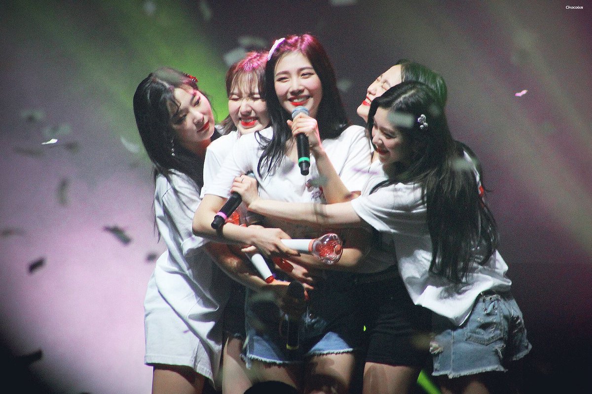 _etoilesoiree_'s tweet photo. ✨🌈💖Happy
#7YearsOfHappiness with #RedVelvet 💖🌈✨ Happy 7th anniversary to ReVeluv’s and Red Velvet! So happy and proud to be apart of this family!💗✨ #7YearsOfHappinessRV
#레드벨벳_7주년_대댕큐 ♥️ https://t.co/pqcStaboVJ