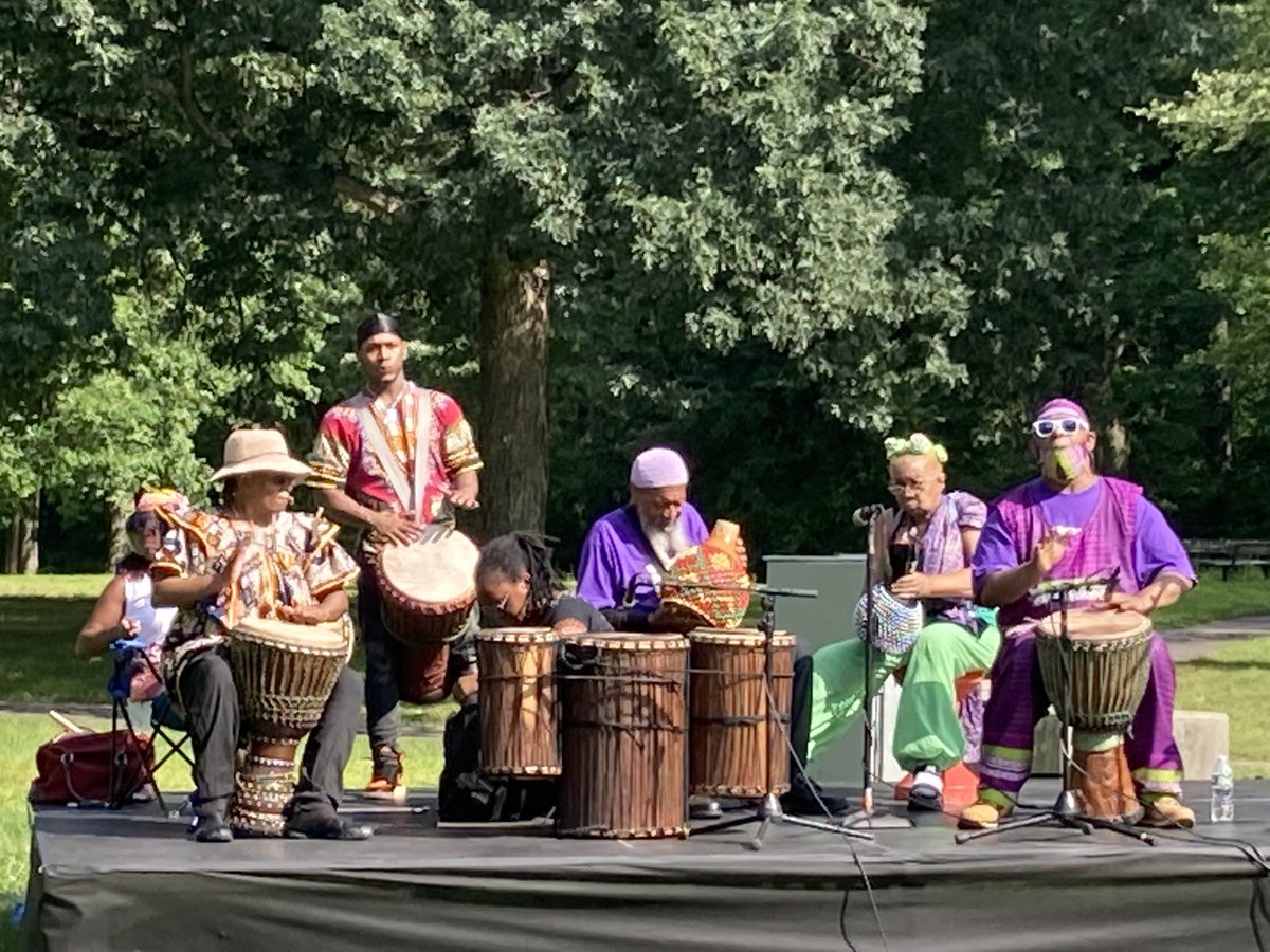 Kim Oliver tweet media