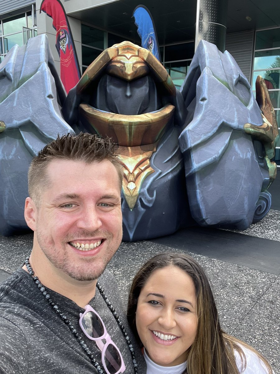 Taylor_S_Staff's tweet photo. Had a ton of fun today, BIG thanks to @redbullgaming for sponsoring the tournament today. Also HUUUUUGEEE thanks to @FullSail &amp; @FullSailArmada for hosting! #LeagueOfLegends #soloq #1v1 https://t.co/t2q02dZR7e