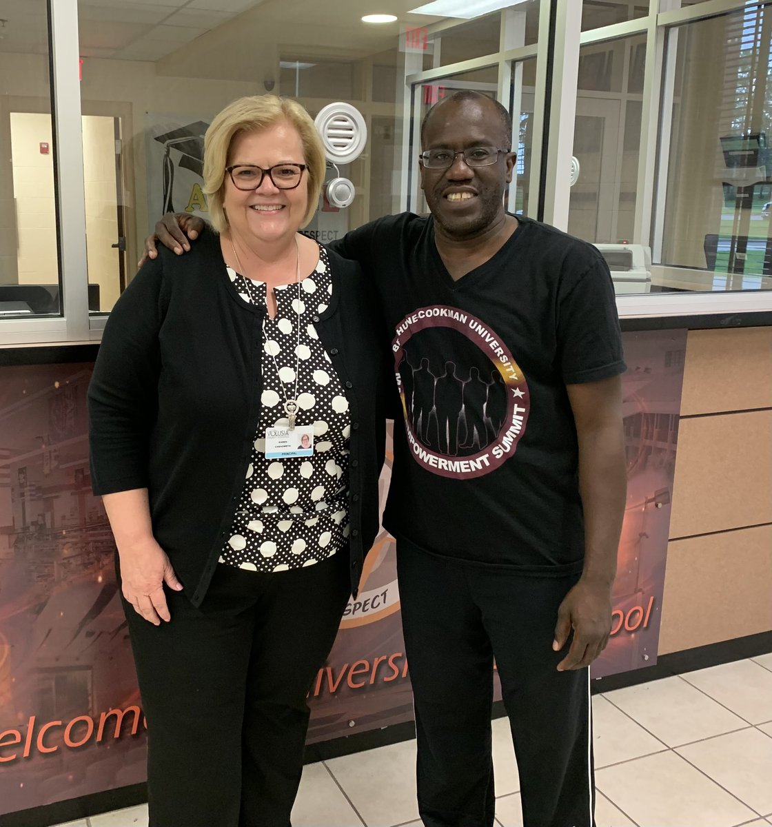 J_Hen32's tweet photo. A great way to end my summer vacation. Visiting one of the best principal’s/mentors in the world at University High School (Orange City) @UHSChenoweth Mrs. Chenoweth https://t.co/uDWL3VIsqD