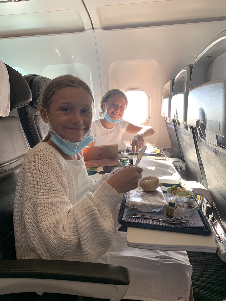 CallyPB40's tweet photo. @British_Airways 
Thank you @British_Airways  for looking after our daughters on flights on #BA2692 &amp; #BA2695 The best #clubeurope service. Thanks #barry cabin crew https://t.co/pz9TcoQoIs