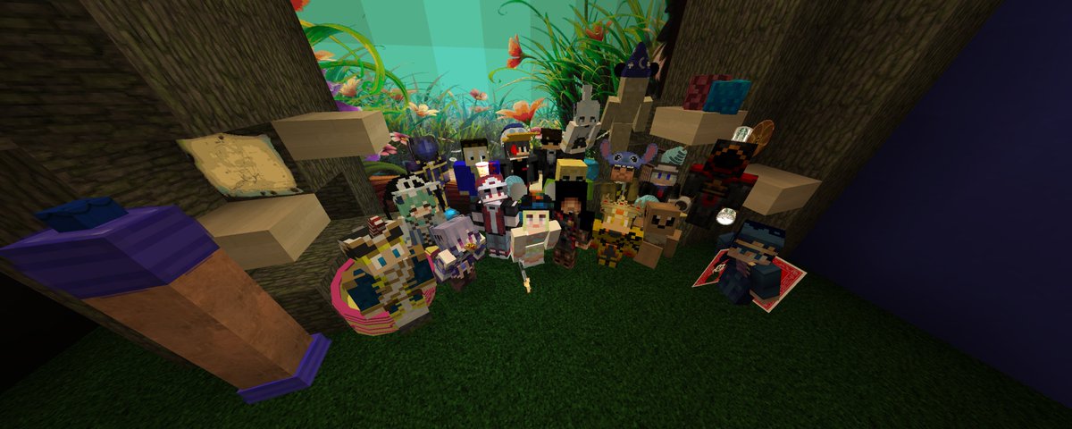 ichikamaia's tweet image. Our fairy garden did an impromptu trip to Disneyworld!✨Thank you to @imaginearsclub for creating such a magical and beautiful Minecraft server!🏰💚🌷#ichimaia