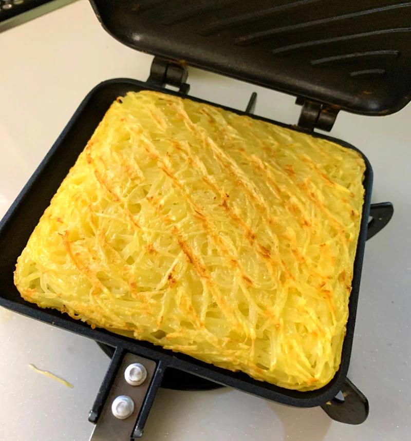 美味しそう！ホットサンドメーカーを使った「じゃがいも」のとある食べ方が話題に！