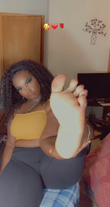 Goddess Chocolit Trina’s pics and videos