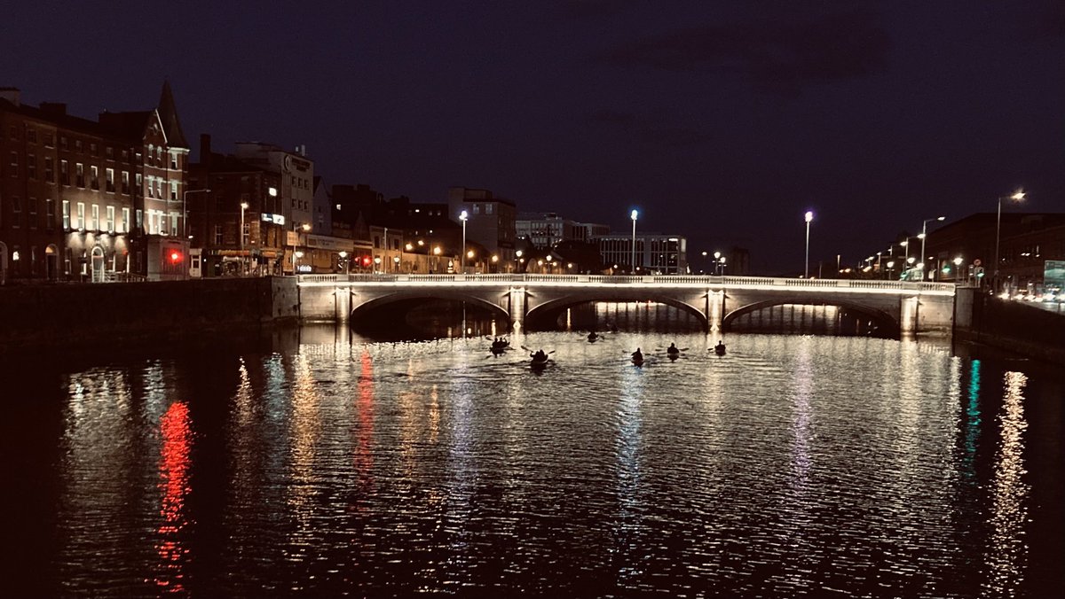 Late night paddlers on the Lee approaching Patrick’s Bridge #LoveTheLee