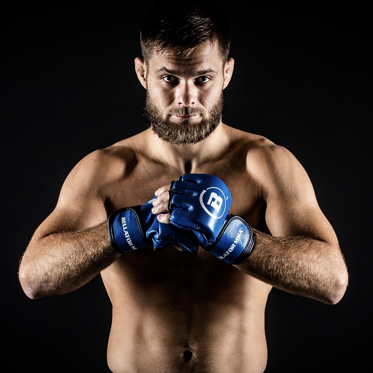 BellatorMMA's tweet photo. It’s time for the co-main event of the evening!

@MatadorSanchez_ will square up with @BurnellMMA in just a few, short moments and you can catch it all LIVE on @SHOSports.👇
▶️ https://t.co/RNtauZXM3o
#MMA #Bellator263 https://t.co/TvmRu9PKt3