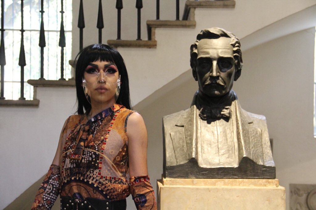museonacionalco's tweet photo. Hoy el Museo Nacional brilló con la alegría y la magia de los colectivos LGBTI que hicieron parte de la inauguración de la exposición “Dos velocidades: historias del movimiento LGBTI en Colombia”. https://t.co/eYuVEz95Oa
