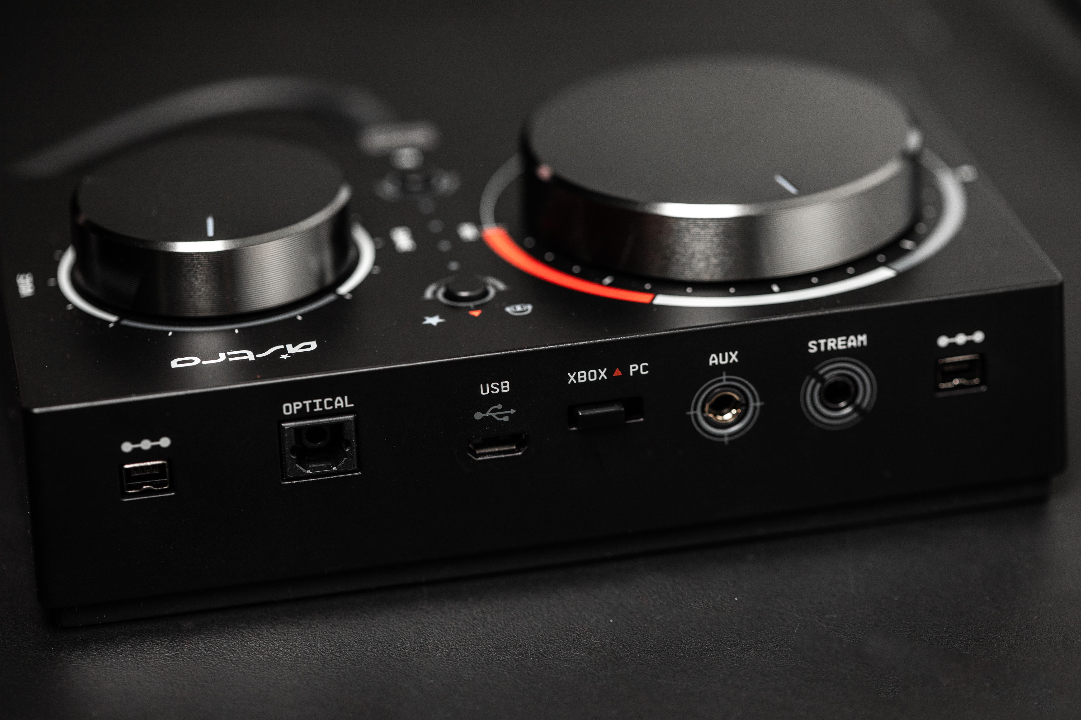 ASTRO on Twitter: "Pro tip: You can connect your MixAmp with your console and PC at the same time the MixAmp's 3.5mm Aux port for the secondary connection to your