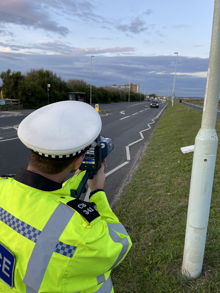 Out with E section @SussexRoadsPol conducting speed checks on the #A259 #Lancing in support of the #NPCC Speed Operation. #SlowDownSaveLives  #NoNeedForSpeed #OpDownsway
