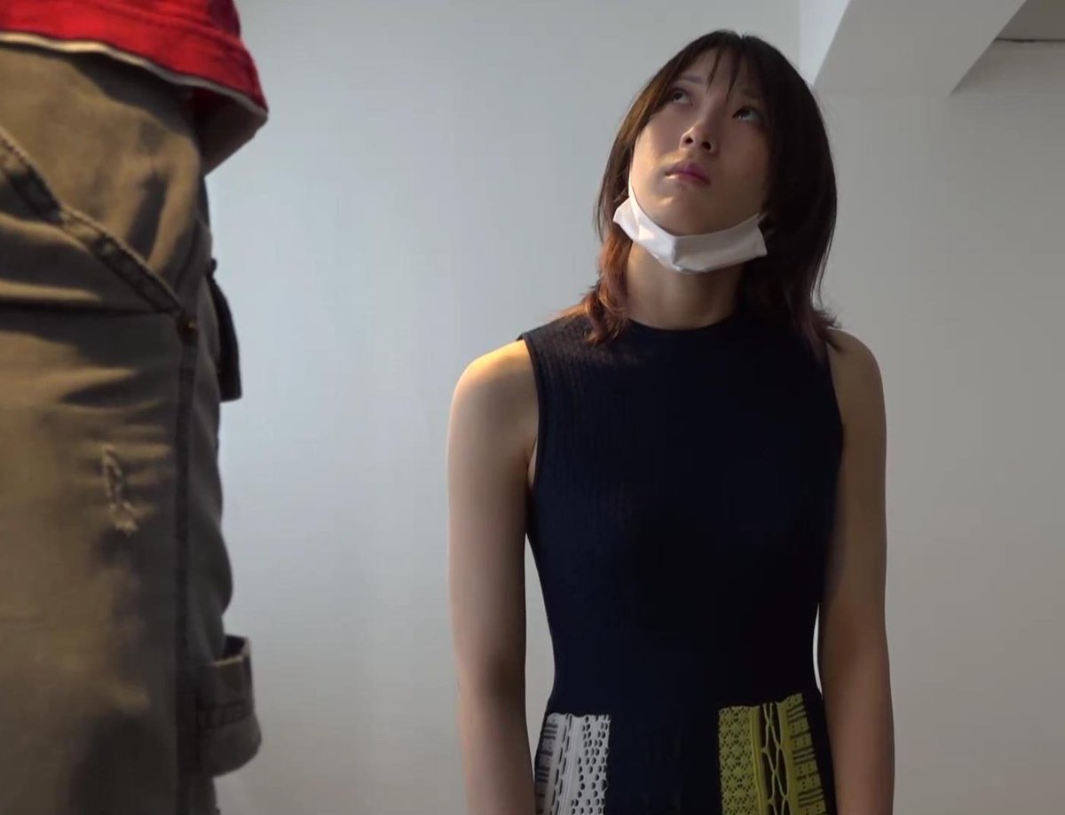 DropLastnote's tweet image. 昨日のゲネプロが終わり、今日はいよいよ本番。気を引き締めてしめていこう。
#ある晴

昨日のゲネ前の様子
アフレコ風(本当には言ってません)
1枚目：照明を調整している演出に対して「危なっかしいな、落ちないかしら…」
2枚目：「何かいま～す」