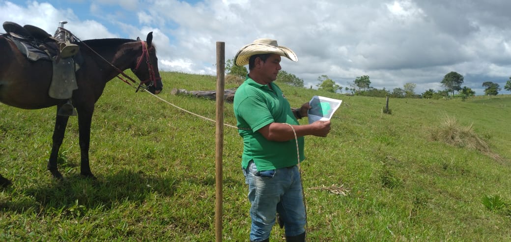 MisionVAmazonia's tweet photo. Con financiamiento de @Col_Sostenible1 se ejecuta el proyecto #ICOPOS en #Caquetá. 214 familias reciben asistencia técnica para hacer más sostenibles sus predios, producciendo leche de calidad, baja en carbono y conservando los RR.NN. #LaPazEsConHechos #ElPDETEsDeTodos https://t.co/xK3BZZZuHS