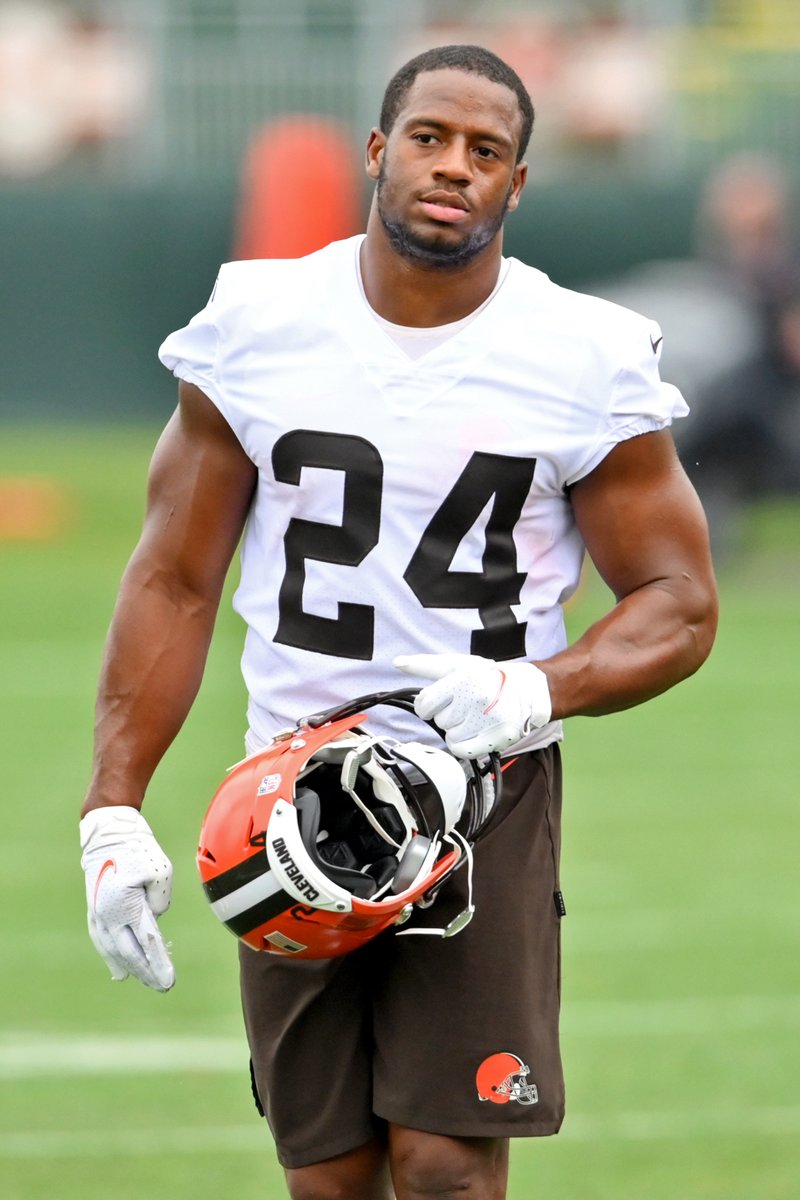 BleacherReport's tweet image. Browns and Nick Chubb reach agreement on a 3-year, $36.6M extension with $20M guaranteed, per @RapSheet