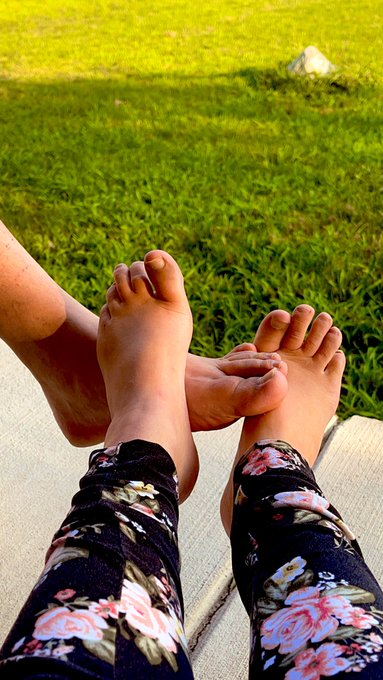Virgin Feet Duo👣@bonnie101clyde  How serious are we? We&rsquo;ll sell our socks if we have to.. #onlyfans #ContentCreator<a class="tags" href="/tag/bonnie101clyde">@bonnie101clyde</a><a href="/tag/linkinbio"class="tags"><span>#linkinbio</span></a><a href="/tag/adultwork"class="tags"><span>#adultwork</span></a><a href="/tag/folloforfolloback"class="tags"><span>#folloforfolloback</span></a><a href="/tag/onlinemarketing"class="tags"><span>#onlinemarketing</span></a>