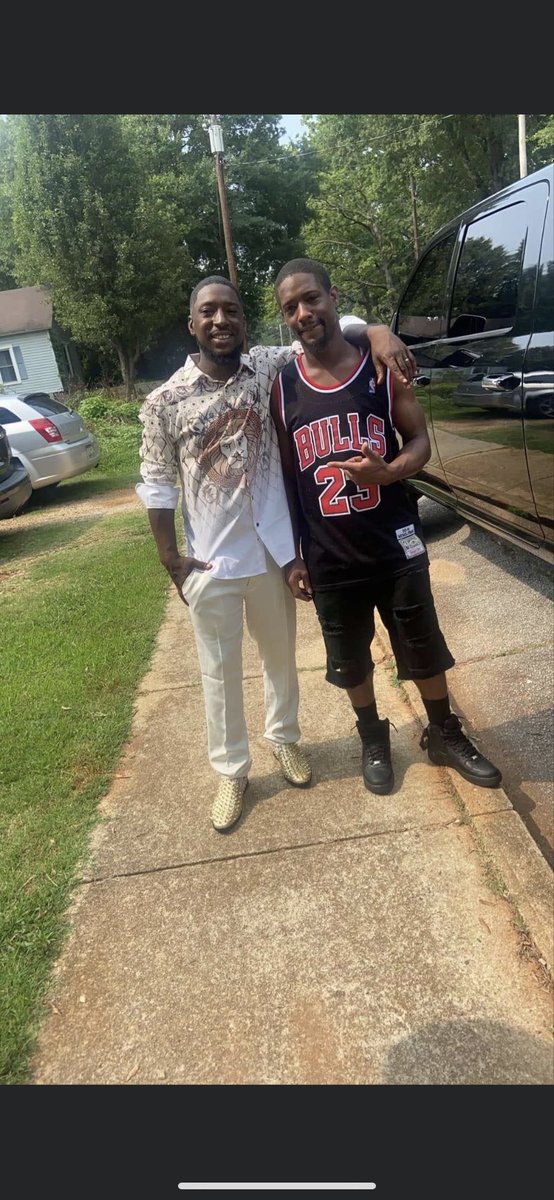Keyz_shootaz's tweet photo. lil bro 💪🏾 https://t.co/kHVqSgdiwL
