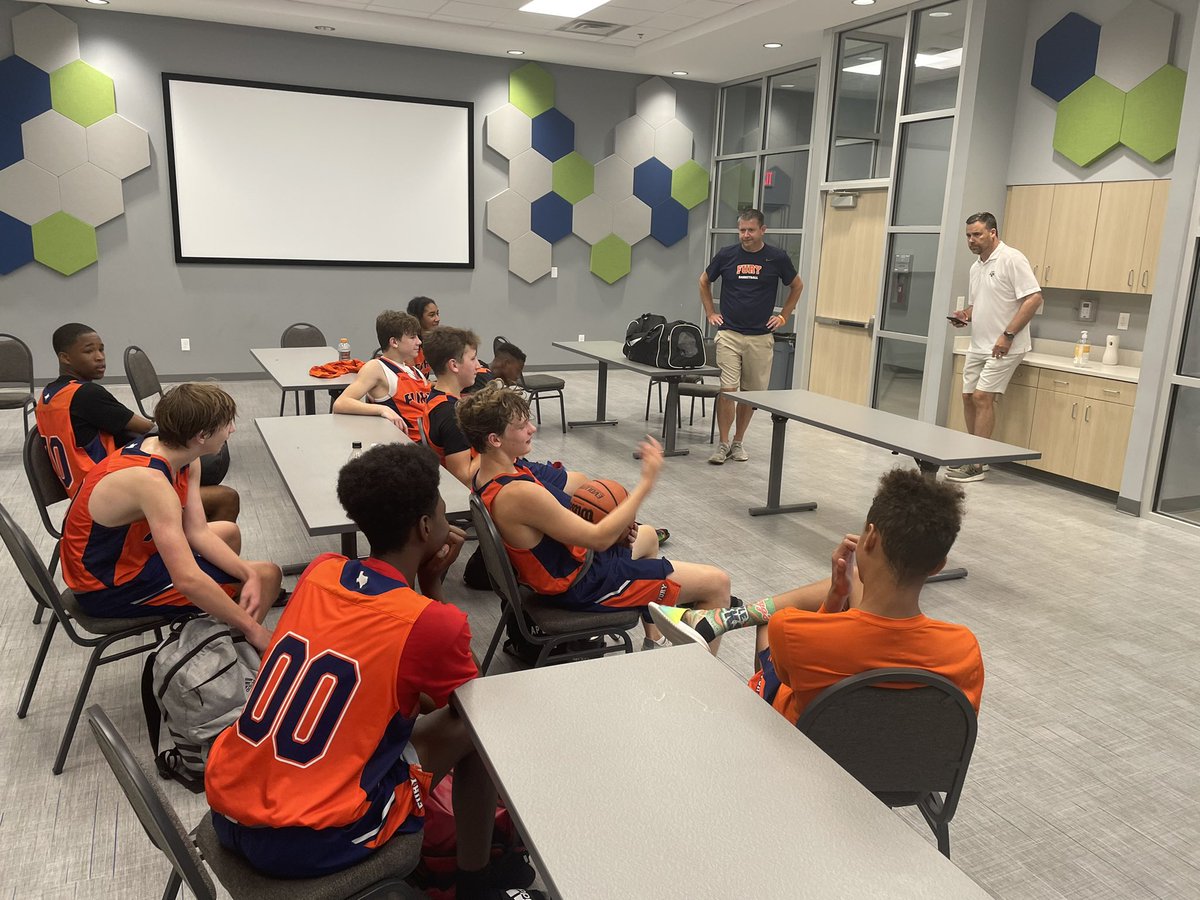 GTEaglesBBall's tweet photo. The @FuryHoops finished off a great summer season going 3-1 at the Abilene Big Time Hoops Showcase beating the eventual champs in OT. It’s sad to finish because there was so much growth over the season!
Excited for next season!
@FURY_Boys https://t.co/xegPsxaSTJ