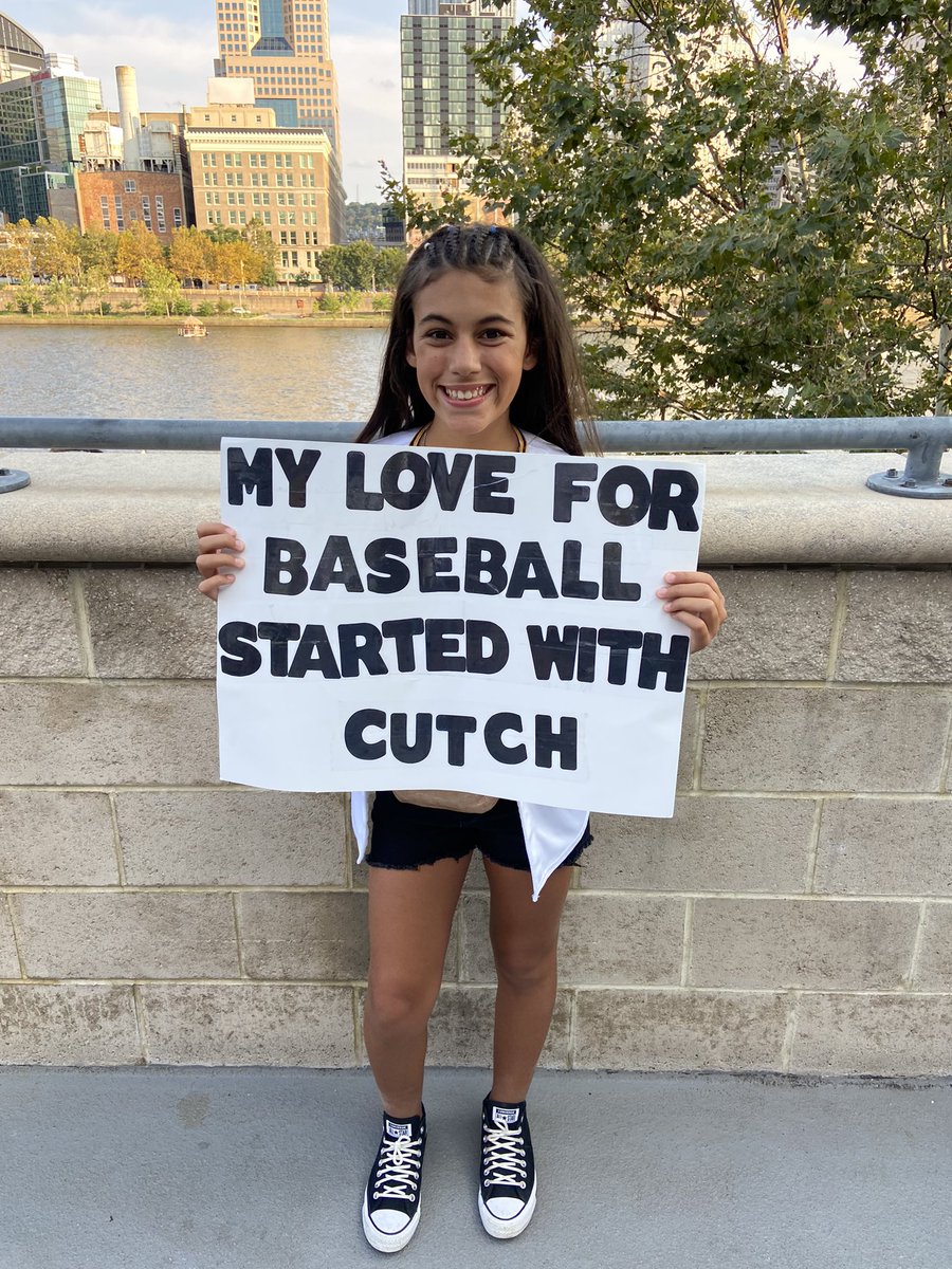 Kellywise22's tweet photo. Great night already! We love ya @TheCUTCH22 !
#bucsbooth @bucsbooth @Pirates #LetsGoBucs https://t.co/0ZaP83U6bO