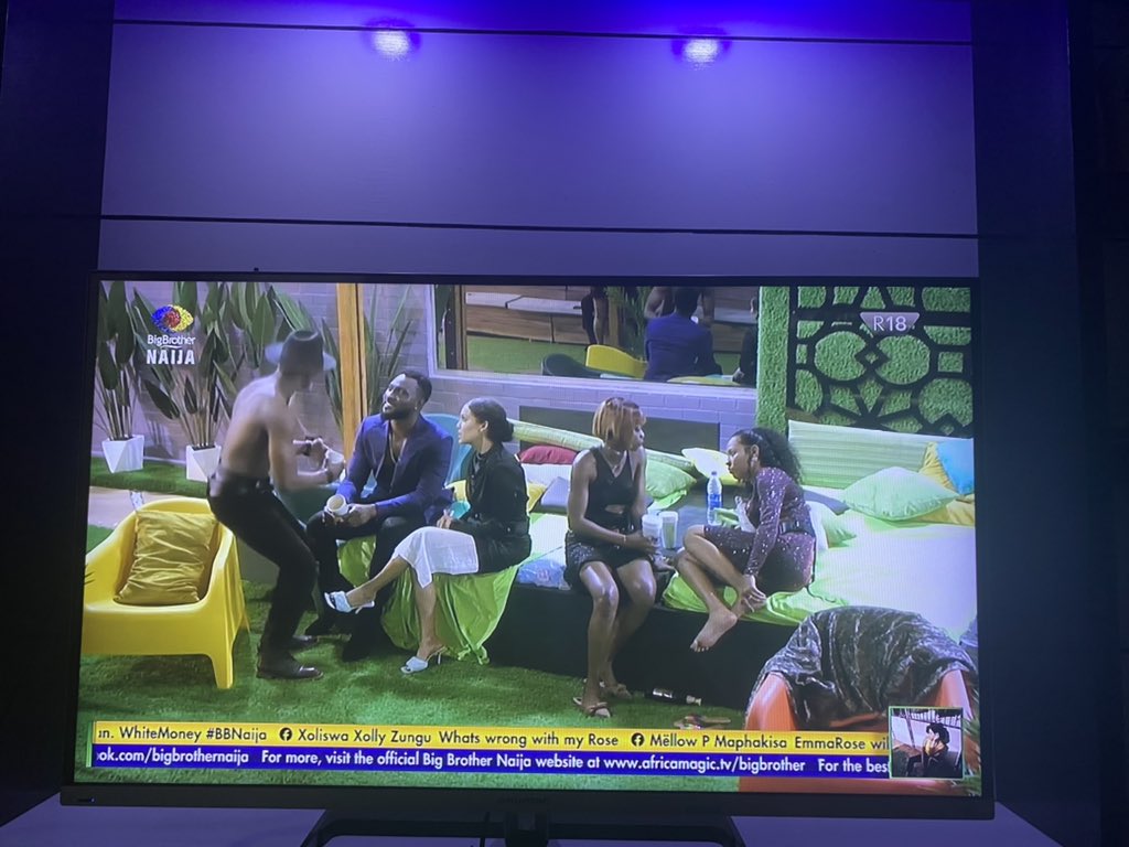 RT @Mbahdeyforyou: ‘He prepareth a table before me in the presence of my enemies’
#BBNaija https://t.co/nlehBl6iCa