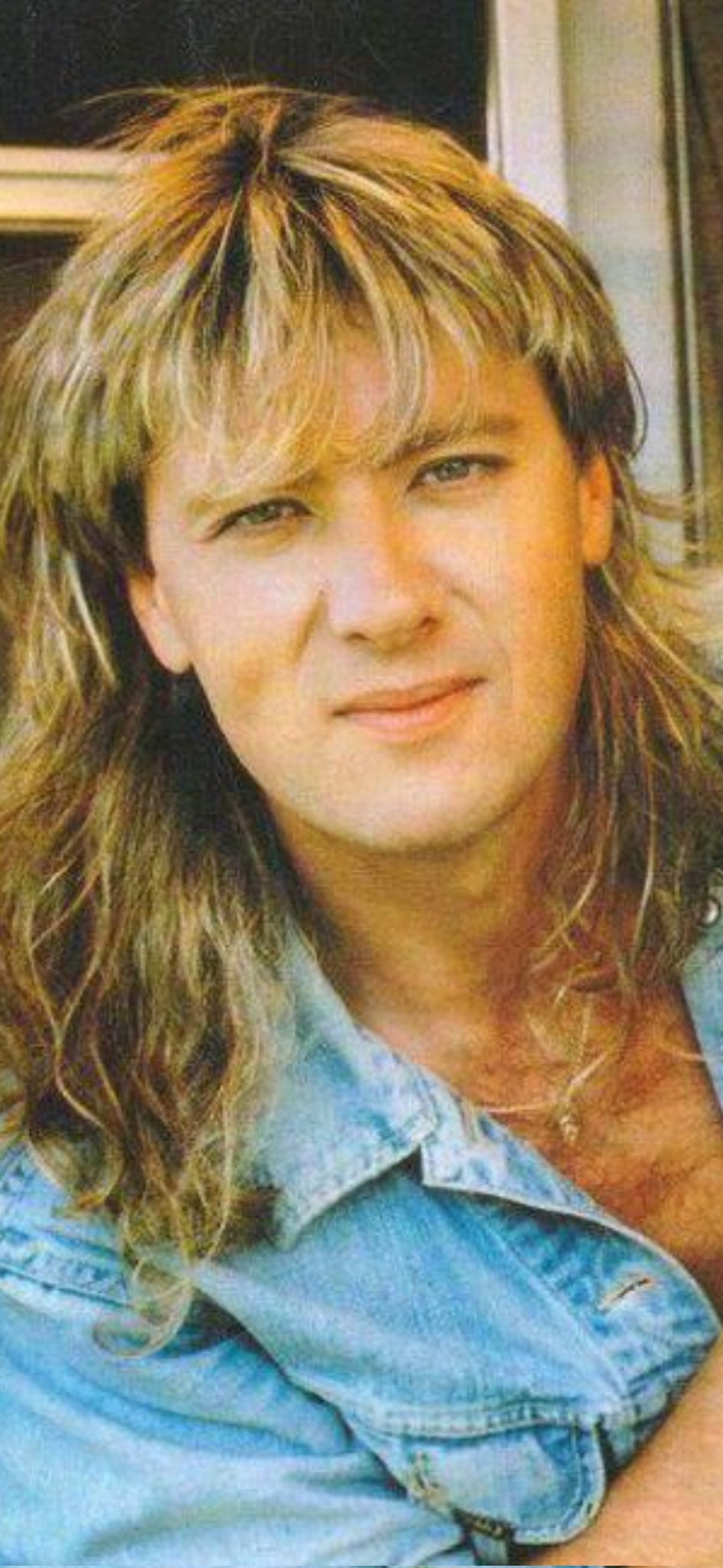 Happy Birthday Joe Elliott
(Born 1 August, 1959)         