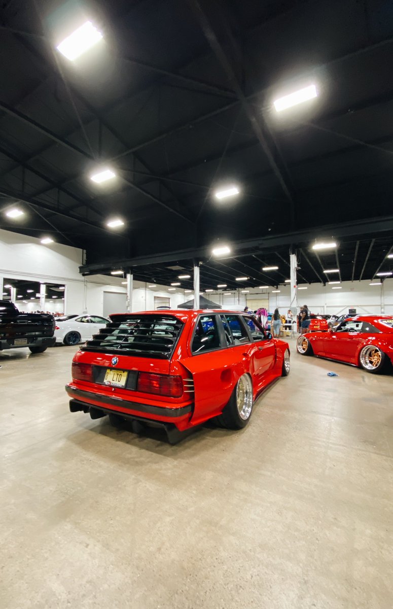 andreiscold's tweet photo. e30 wagon. https://t.co/y03N5V5rnP