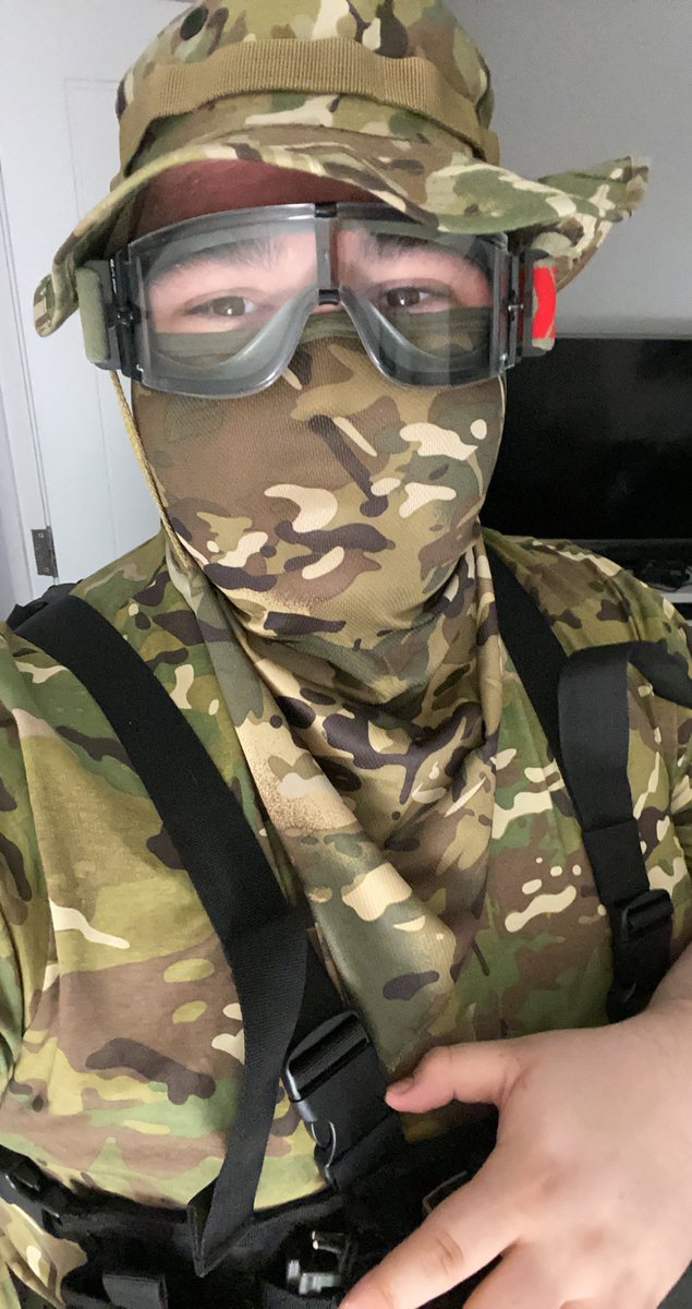 LeonGids tweet media