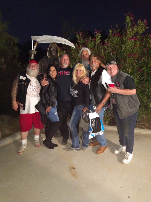 Me and my friends at sfv club house good times https://t.co/SMxKj96YC5