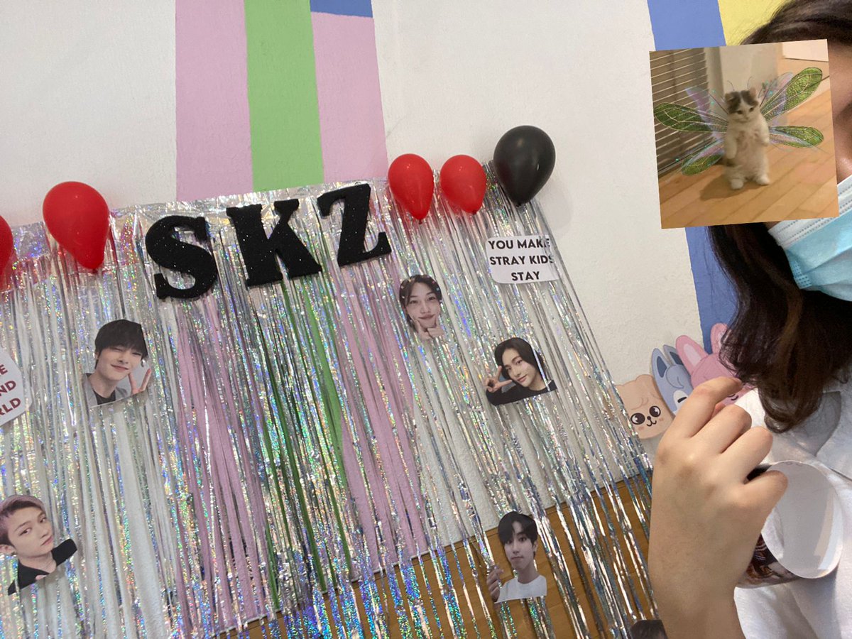 skzlatamproject's tweet photo. El día de hoy un conocido café de la ciudad de México tuvo un evento para festejar a STAY en el cual pudieron adquirir de merch fanmade y disfrutaron de un ambiente totalmente dedicado a @Stray_Kids 
Con las bebidas les dieron pcs y también rifaran un álbum. 
Cuéntanos si fuiste https://t.co/M6j4i7AhY1