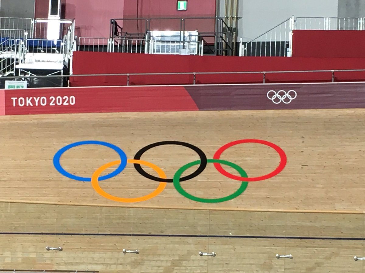 The rings are on the boards today…. I’m feeling very Olympic!!! https://t.co/OjTASe96qg