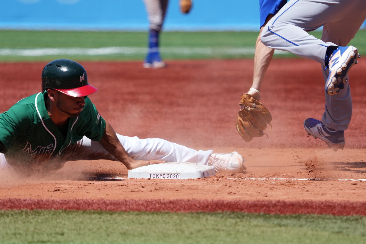 Beisbolpuro's tweet photo. EL SUEÑO TERMINÓ

Tres juegos duró el sueño de México en Juegos Olímpicos luego de caer por paliza 12-5 ante Israel para quedar eliminados.
La Selección Nacional fracasó al no poder ganar un solo juego en el certamen.

#LaCasaDelRey https://t.co/SQa4j7nXl9