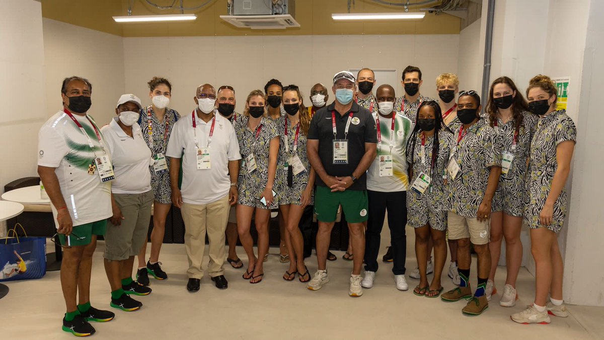 OfficialTeamRSA's tweet photo. Many thanks to the Ambassador of South Africa to Japan, Lulama Ngonyama, for bidding our Hockey &amp; Swimming teams farewell as they embark on a long journey home 🇿🇦

#TeamSA 
#Tokyo2020 https://t.co/0aYa7Bn9E1